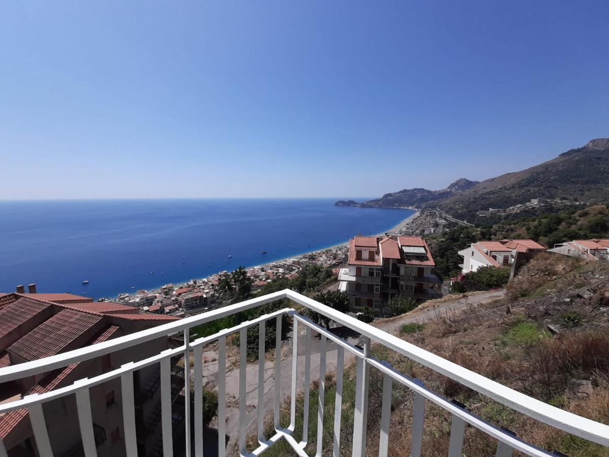 Ferienwohnung Nuova Casa Giulia Letojanni Exterior foto
